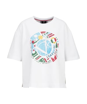 Das Damen-T-Shirt *PETONIA TENNIS* begeistert mit einem sportlichen Look und auffälligem Logoprint. Die weite Passform und das angenehme Baumwollmaterial bieten höchsten Tragekomfort – perfekt für lässige Freizeitlooks.