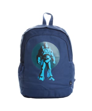 Children's backpack with Buzz Lightyear graphic print, made with 70% recycled polyester to reduce waste and contribute to caring for the environment.

 This design combines style and functionality, with a durable fabric ideal for everyday use.

 It has a large main compartment with a zipper, specific internal space for a computer or tablet, and a front zippered compartment for quick access.

 Fits A4 format.

 It includes two side pockets perfect for carrying bottles, adjustable straps for a comfortable fit and a top handle for carrying it by hand.

 In addition, it has an internal name tag, allowing it to be easily personalized.

 A complete and sustainable accessory to accompany little Buzz Lightyear fans on their daily adventures.
 Measures: 39 x 30.5 x 16.5 cm
 Composition: Body: 100% Polyester; Lining: 100% Polyester
 Care:
- Clean the backpack with a damp cloth and mild soap.
 - Air dry.