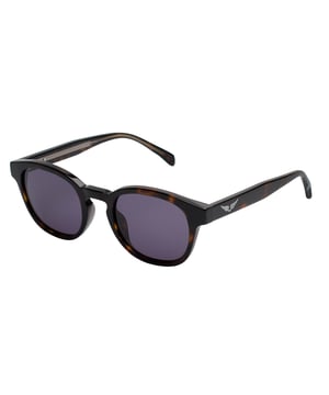 Zadig & Voltaire sunglasses with acetate frame.

 Shape and design:
 - These sunglasses have a classic round silhouette.
 - The round silhouette gives the glasses a modern and edgy look.

 Frame Material:
 - The frame of these sunglasses is made of acetate.
 - The use of acetate provides durability and lightness to the frame.
 - This makes the glasses durable and comfortable to wear.

 Sideburns:
 - The temples are also made of acetate, matching the frame material.
 - Acetate on the temples adds strength and stability to the structure of the sunglasses.


 Brand details:
 - Zadig & Voltaire brand engraving on the temples.
 - These design elements help to clearly identify the model as part of the Zadig & Voltaire sunglasses collection.

 Glasses:
 - The lenses are of high quality.
 - 100% UVB 400 protection.

 The color of the sunglasses lenses may vary slightly from the images due to lighting effects or adjustments in the material finish, but they will always retain their style and quality!
 Measures: Lens height: 42 mm. Lens width: 49 mm. Bridge: 22 mm. Temples: 140 mm.
 Composition: Acetate
 Care:
Use a microfiber cloth.
 Avoid aggressive products.
 Wash with water and neutral soap.
