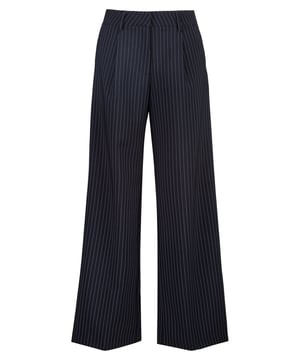 Elegante broek met hoge taille, krijtstrepen en wijde pijpen. De vloeiende stof is uiterst comfortabel om te dragen en perfect voor zakelijke en casual looks.