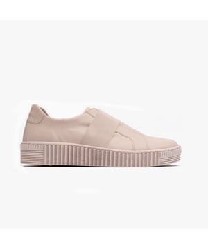 Gabor WILLOW Womens Trainers Taupe

 Upper Material: Leather

Lining Material: Leather

Sole Material: Synthetic

Closure/Fastening: Slip-On

Features: Comfort,Breathable

Heel Type: Platform

Toe Shape: Round

Shoe Width: Regular

Item Weight: 1 KG

Heel Height: Flat (Under 2.5cm)

Shoe Shaft Height: Low Top

Trainer Style: Casual

Gift Boxed: No
Product Code: 43.336.22