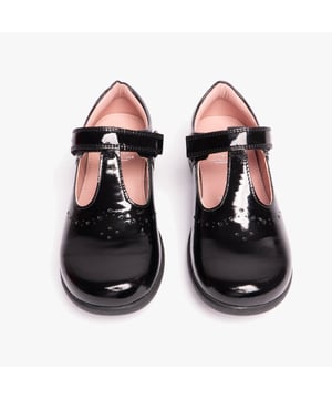 GEOX NAIMARA G B Girls Leather Touch Fasten School Shoes Patent Black

 Upper Material: Patent Leather

Lining Material: Leather

Sole Material: Rubber

Closure/Fastening: Touch Fasten

Features: Adjustable

Toe Shape: Round

Shoe Width: Regular

Item Weight: 0.36 KG

Heel Height: Flat (Under 2.5cm)

Shoe Shaft Height: Low Top

Shoe Style: School

Gift Boxed: No
Product Code: J16FHB-00066-C9999