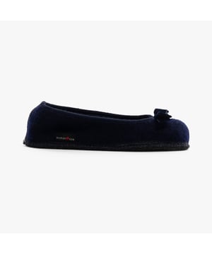 Haflinger Haflinger FIOCCO Womens Slippers Navy

 Upper Material: Polyester

Lining Material: Textile

Closure/Fastening: Slip-On

Features: Comfort,Breathable

Toe Shape: Round

Shoe Width: Regular

Item Weight: 0.6 KG

Heel Height: Flat (Under 2.5cm)

Slipper Style: Ballerina

Gift Boxed: No
Product Code: 623322-70