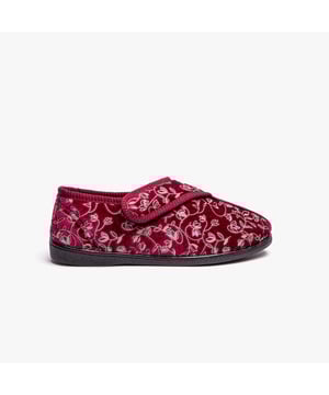 Jo &amp; Joe Jo &amp; Joe EVA Womens Slippers Heather

 Upper Material: Textile/Fabric

Lining Material: Textile

Sole Material: Textile

Closure/Fastening: Touch Fasten

Features: Warm Lining

Shoe Width: Regular

Item Weight: 1 KG

Heel Height: Flat (Under 2.5cm)

Slipper Style: Full Slipper
Product Code: EVA/HEATHER