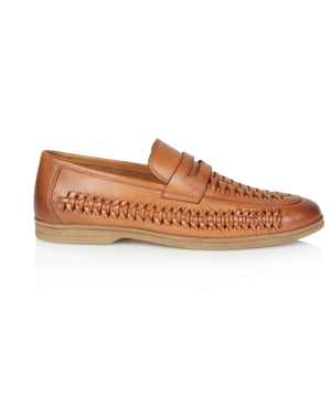 Silver Street London PERTH Mens Loafers Tan

 Upper Material: Leather

Lining Material: Textile

Sole Material: Rubber

Closure/Fastening: Slip-On

Features: Comfort

Toe Shape: Chisel/Almond

Shoe Width: Regular

Item Weight: 1.2 KG

Heel Height: Low (2.5-4.9cm)

Shoe Style: Loafer

Gift Boxed: No
Product Code: M826TN