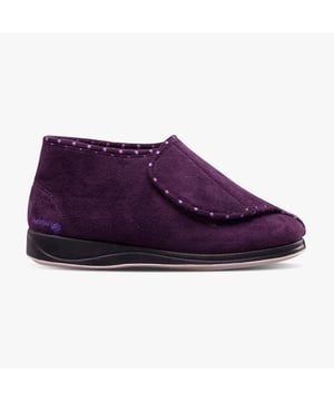 Padders Padders CHERISH Womens (EE Fit) Touch Fasten Boot Slippers Purple

 Upper Material: Textile

Lining Material: Textile

Sole Material: Rubber

Closure/Fastening: Touch Fasten

Features: Comfort,Warm Lining,Memory Foam

Toe Shape: Round

Shoe Width: Extra Wide

Item Weight: 0.6 KG

Heel Height: Flat (Under 2.5cm)

Shoe Shaft Height: Ankle

Slipper Style: Slipper Boot

Gift Boxed: No
Product Code: 449/95