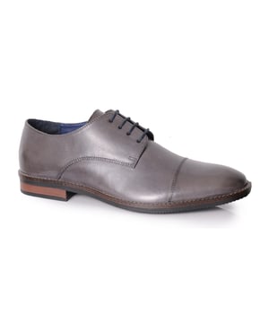 Silver Street London RUFUS Mens Derby Shoes Grey

 Upper Material: Leather

Lining Material: Textile

Sole Material: Rubber

Closure/Fastening: Lace-Up

Features: Comfort

Toe Shape: Chisel/Almond

Shoe Width: Regular

Item Weight: 1.2 KG

Heel Height: Low (2.5-4.9cm)

Shoe Shaft Height: Low Top

Shoe Style: Formal

Gift Boxed: No
Product Code: M892GR