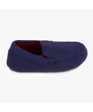 Totes Isotoner Totes Isotoner MOLESKIN CHECK LINED Boys Moccasin Slippers Navy

 Upper Material: Polyester

Lining Material: Polyester

Sole Material: TPR

Closure/Fastening: Slip-On

Features: Warm Lining,Comfort,Breathable

Toe Shape: Round

Shoe Width: Regular

Item Weight: 0.64 KG

Heel Height: Flat (Under 2.5cm)

Shoe Shaft Height: Low Top

Slipper Style: Moccasin

Gift Boxed: No
Product Code: 3171FNAV