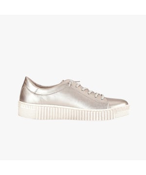 Gabor WOODALL Womens Trainers Beige

 Upper Material: Leather

Lining Material: Leather

Sole Material: Rubber

Closure/Fastening: Lace-Up

Features: Comfort,Breathable

Toe Shape: Round

Shoe Width: Regular

Item Weight: 1 KG

Heel Height: Flat (Under 2.5cm)

Shoe Shaft Height: Low Top

Trainer Style: Casual

Gift Boxed: No
Product Code: 43.331.62