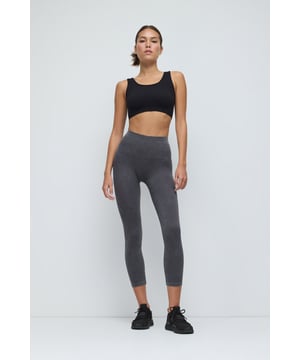Nomatter-What bietet eine Kollektion für starke, einzigartige und stilbewusste Frauen. Hochwertige Stoffe und moderne Designs vereinen Komfort und Eleganz für jeden Anlass. Ob Alltag oder besondere Events – unsere Liebe zum Detail macht den Unterschied. Entdecken Sie zeitlose Ästhetik mit femininen Akzenten und heben Sie Ihren Stil auf ein neues Level. Mit "Nomatter-What" finden Sie die perfekte Kombination aus Ausdrucksstärke und Eleganz.