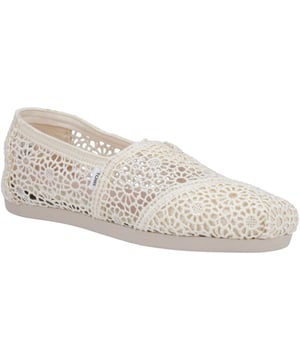 Wear crochet all day. We made our signature style with crochet uppers and topped it off with TOMS CloudBound Sole, which provides extra comfort, cushioning and traction so you can wear your favorite slip-ons longer.