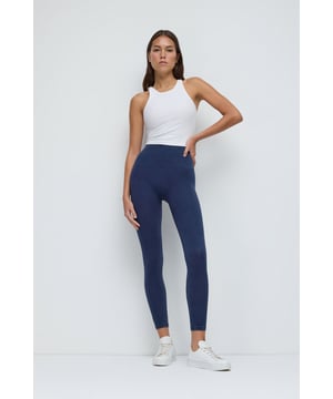 Nomatter-What bietet eine Kollektion für starke, einzigartige und stilbewusste Frauen. Hochwertige Stoffe und moderne Designs vereinen Komfort und Eleganz für jeden Anlass. Ob Alltag oder besondere Events – unsere Liebe zum Detail macht den Unterschied. Entdecken Sie zeitlose Ästhetik mit femininen Akzenten und heben Sie Ihren Stil auf ein neues Level. Mit "Nomatter-What" finden Sie die perfekte Kombination aus Ausdrucksstärke und Eleganz.