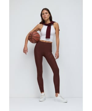Nomatter-What bietet eine Kollektion für starke, einzigartige und stilbewusste Frauen. Hochwertige Stoffe und moderne Designs vereinen Komfort und Eleganz für jeden Anlass. Ob Alltag oder besondere Events – unsere Liebe zum Detail macht den Unterschied. Entdecken Sie zeitlose Ästhetik mit femininen Akzenten und heben Sie Ihren Stil auf ein neues Level. Mit "Nomatter-What" finden Sie die perfekte Kombination aus Ausdrucksstärke und Eleganz.