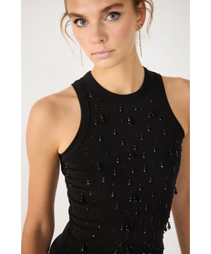 Nomatter-What bietet eine Kollektion für starke, einzigartige und stilbewusste Frauen. Hochwertige Stoffe und moderne Designs vereinen Komfort und Eleganz für jeden Anlass. Ob Alltag oder besondere Events – unsere Liebe zum Detail macht den Unterschied. Entdecken Sie zeitlose Ästhetik mit femininen Akzenten und heben Sie Ihren Stil auf ein neues Level. Mit "Nomatter-What" finden Sie die perfekte Kombination aus Ausdrucksstärke und Eleganz.
