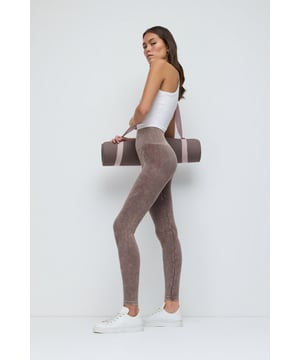 Nomatter-What bietet eine Kollektion für starke, einzigartige und stilbewusste Frauen. Hochwertige Stoffe und moderne Designs vereinen Komfort und Eleganz für jeden Anlass. Ob Alltag oder besondere Events – unsere Liebe zum Detail macht den Unterschied. Entdecken Sie zeitlose Ästhetik mit femininen Akzenten und heben Sie Ihren Stil auf ein neues Level. Mit "Nomatter-What" finden Sie die perfekte Kombination aus Ausdrucksstärke und Eleganz.