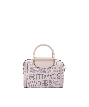 Bolso baúl de mujer. El cierre es con cremallera. Hay dos bolsillos internos con cremalleras. Los bolsillos externos son uno en la espalda con cremallera. La bandolera es ajustable y extraíble en ecopiel. El mango es de ecopiel. Hay un compartimento interno. El material exterior es ecopiel. Internamente es 100% Poliéster. Medidas: 18x25x14 cm. Producto de moda