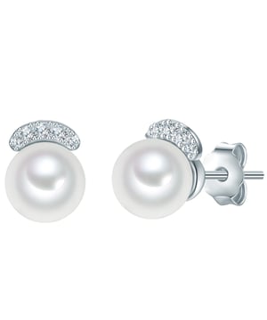 Are you looking for pearl ears in a minimalist design? This ear jewelry of the label Valero Pearl conjures up a feminine pearl shimmer on your ear with exquisite freshwater breeding breeds. A narrow strand made of faceted zirconia crystals ensure subtle glamor accents. The practical plug-in closure ensures high comfort and fast on and off. Plugs, socket and closure are made of 925 sterling silver and protected with rhodium finishing from starting-a must-have for all lovers of the cool precious metal and a wonderful gift for all pearl fans!