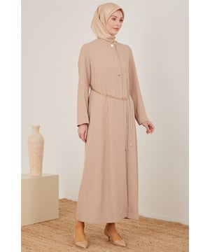 Armine onderscheidt zich als een merk dat bekend staat om zijn elegante ontwerpen en vakmanschap van hoge kwaliteit, en biedt exclusieve collecties die de unieke stijl van elke vrouw weerspiegelen. Armine-producten combineren verfijning en comfort en zijn ontworpen om te voldoen aan de behoeften van moderne vrouwen. Met eersteklas stofkeuzes en nauwkeurige stikdetails zorgen ze voor langdurig gebruik, terwijl een breed scala aan kleuren en modellen ze aanpasbaar maakt aan elke stijl. Armine combineert klassieke en eigentijdse lijnen in de mode en biedt opties om uw elegantie te verbeteren in het dagelijks leven, op het werk of tijdens speciale gelegenheden. Elk stuk van Armine geeft prioriteit aan zowel esthetiek als functionaliteit, en interpreteert mode met een tijdloos perspectief. Onze collecties zijn de perfecte keuze voor vrouwen die comfort, elegantie en mode naadloos willen combineren.