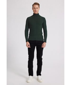 DS Damat, een pionier in herenmode, blijft kwaliteit en comfort brengen in de garderobe van elke man. Ontdek tijdloze designs met oog voor detail, geschikt voor zowel casual als formele gelegenheden. Verhef je stijl met DS Damat's hoogwaardige collectie, waar elegantie en dagelijks comfort samenkomen. Voeg DS Damat toe aan je garderobe en ervaar het verschil in kwaliteit en klasse.