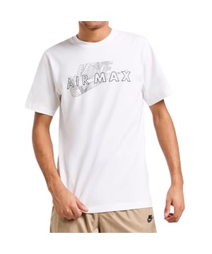 Freshen your 'fits with this men's Air Max T-Shirt from Nike. In a White colourway, this regular-fit tee is made from a soft and lightweight cotton fabric for all-day comfort. It features a crew neckline with short sleeves for a classic look, and is signed off with Nike Air max branding to the chest.