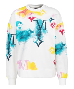 Das 19v69 ITALIA Sweatshirt *OMERO ICON* besticht durch sein einzigartiges Farbverlauf-Design und moderne Streetwear-Ästhetik. Der weiche Baumwollstoff sorgt für maximalen Tragekomfort, während der klassische Rundhalsausschnitt den Look abrundet – perfekt für trendige Outfits.