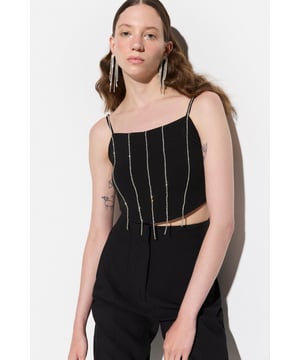 Nomatter-What biedt een kledingcollectie voor sterke, unieke en stijlvolle vrouwen. Met hoogwaardige stoffen en moderne designs staan onze items garant voor comfort en elegantie. Of het nu dagelijks gebruik of een speciale gelegenheid is, onze oog voor detail maakt het verschil. Ontdek tijdloze esthetiek met vrouwelijke accenten en til je stijl naar een hoger niveau. Met "Nomatter-What" druk je jezelf uit op een stijlvolle en unieke manier.