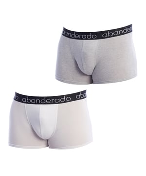 Deze verpakking van herenboxers van het merk Abanderado combineert comfort, pasvorm en functioneel ontwerp voor dagelijks gebruik. Gemaakt van hoogwaardige materialen bieden ze zachtheid en ademend vermogen voor een langdurig gevoel van comfort.

Details:
- Slim fit.
- Versteviging aan de voorkant voor meer ondersteuning en comfort.
- Gemaakt van katoenen stof met een vleugje stretch voor optimale bewegingsvrijheid.
- Elastische tailleband met contrasterend 'Abanderado' logo.
- Anatomisch ontwerp.

Deze verpakking van herenboxers is een ideale keuze voor degenen die op zoek zijn naar herenen ondergoed dat comfort, stijl en duurzaamheid combineert. De ademende stof en anatomische pasvorm garanderen de hele dag door comfort, waardoor ze essentieel herenen ondergoed zijn voor dagelijks gebruik.
Samenstelling: 96% Katoen, 6% Elastaan
Verzorging:
Machinewas max. 30°C.
Gebruik milde wasmiddelen.
Laten luchtdrogen.
Strijken op lage temperatuur.