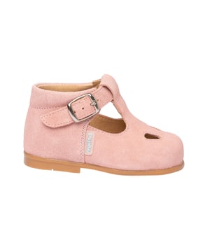Lässige Mary Janes, die nie aus der Mode kommen. Leichter und flexibler, lässiger Mary-Jane-Schuh aus Spaltleder mit Schnallenverschlusssystem. Der Innenraum besteht aus Naturlederfutter, Zehen- und Fersenschutz, Innensohle mit anatomischem Steg und rutschfester Gummisohle. In Spanien entworfene und hergestellte Schuhe.