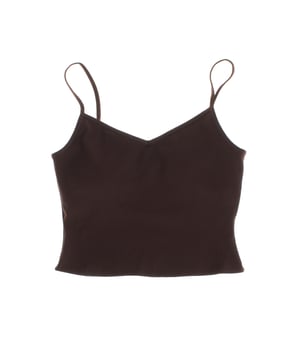 El top de tirantes finos con escote en V GapFit Blackout Rib está diseñado para proporcionar un ajuste cómodo y aerodinámico durante tus entrenamientos o como ropa casual.

El tejido acanalado ofrece una ligera compresión que contornea tu figura y asegura soporte, mientras que la elasticidad en cuatro direcciones permite una completa libertad de movimiento.

La tecnología que absorbe la humedad mantiene la piel seca, ideal para actividades físicas de intensidad media.

Su diseño con escote en V añade un toque elegante y femenino, convirtiéndolo en una opción versátil tanto para el gimnasio como para el uso diario. 
Composición: 87% Poliéster, 13% Elastano 
Cuidado:
- Lavar a máquina en frío.
- Usar colores similares en el lavado.
- Evitar el uso de blanqueadores.
- Secar a baja temperatura en la secadora.
- No planchar.
- No limpiar en seco.