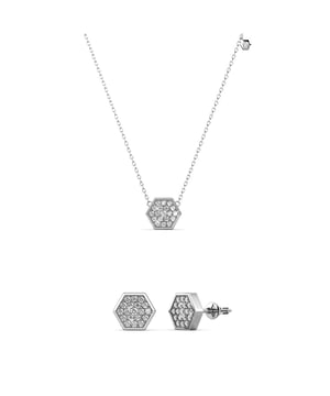 Samenstelling: Messing Afwerking: Rhodium Plated Steensoort: Witte Zirkoon Aantal stenen (st.): 76 Steenkleur: Kristal Afmetingen oorbellen (mm): 8 x 7 Lengte ketting (mm): 400 + 50
