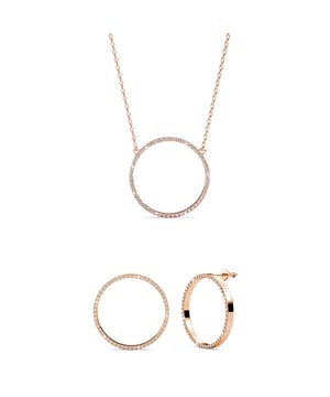 Samenstelling: Messing Afwerking: 18k roségoud verguld Steensoort: Oostenrijks kristal Aantal stenen (stuks): 188 Steenkleur: Kristal Diameter oorbellen (mm): 26 Lengte ketting (mm): 400 +50