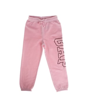 Girls' sports pants, made from a soft and comfortable fabric, perfect for keeping you comfortable all day long.

 They feature an adjustable elastic waistband with a drawstring, ensuring a custom fit.

 Elastic ankle cuffs provide a secure fit and help keep you warm.

 The large GAP logo on one leg adds a modern and distinctive touch.

 Ideal for both sports activities and everyday use, these pants perfectly combine style and functionality.
 Composition: 77% Cotton, 23% Polyester
 Care:
- Machine wash cold.
 - Use similar colors in the wash.
 - Avoid the use of bleaches.
 - Dry at low temperature in the dryer.
 - Iron at low temperature.
 - Do not dry clean.