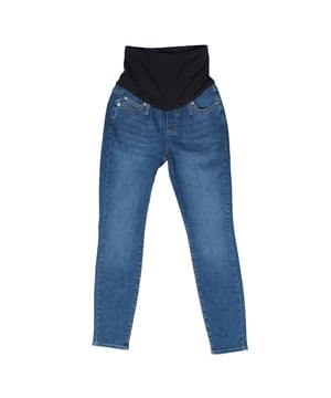 These skinny maternity jeans are designed to offer comfort and style throughout your pregnancy.

 They incorporate a super high elastic panel that fits over the belly, providing complete support without tightening, adapting to the different stages of pregnancy.

 With no button closure, these jeans feature an internal adjustable waistband to offer a personalized fit and greater comfort as the abdomen grows.

 Featuring a classic five-pocket design and a slim fit through the legs, these jeans combine a modern silhouette with the functionality and stretch needed for maternity.
 Composition: Shell: 83% Cotton, 15% Polyester, 2% Spandex; Panel: 93% Cotton, 7% Spandex
 Care:
- Machine wash cold.
 - Use similar colors in the wash.
 - Avoid the use of bleaches.
 - Dry at low temperature in the dryer.
 - Iron at low temperature.
 - Do not dry clean.