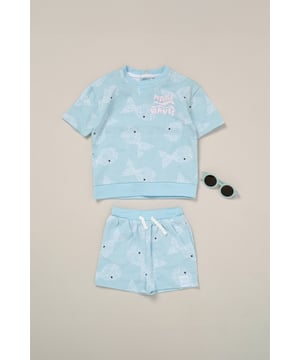 This set from Lily and Jack includes a thick printed tee, shorts with an all-over print, and matching round sunglasses—perfect for beach days! Stylish and comfortable, it’s the ideal outfit to keep your little one cool and looking great while enjoying the sun and sand.