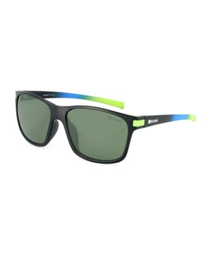 Estas gafas de sol mujer Kodak combinan un diseño clásico y moderno con detalles discretos que aportan sofisticación.

Forma y diseño:
- Gafas de sol cuadradas Kodak, ideal para un estilo versátil y atemporal.

Material de la montura:
- Fabricadas en Nylon TR90, un material ultraligero, flexible y resistente, estas gafas de sol garantizan comodidad durante todo el día.

Patillas:
- Las patillas también están elaboradas de TR90, a juego con el material de la montura.

Detalles de la marca:
- Grabado de la marca Kodak en las patillas.

Lentes:
- Polarizadas: Sí.
- Progresión: Sí, compatibles con lentes progresivos.
- Graduación: Sí, adaptables a tus necesidades visuales.
- 100% protección UV400.

El color de las lentes de las gafas de sol puede variar ligeramente con respecto a las imágenes debido a efectos de iluminación o ajustes en el acabado del material, ¡pero siempre conservarán su estilo y calidad!
 Medidas: Alto lente: 43 mm. Ancho lente: 56 mm. Puente: 16 mm. Patillas: 135 mm.
 Composición: Nylon TR90
 Cuidados:
Usar un paño de microfibra para limpiar las lentes y evitar rayaduras.
