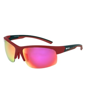 Estas gafas de sol unisex de Kodak combinan un diseño deportivo y moderno con detalles vibrantes que las hacen destacar.

Forma y diseño:
- Gafas de sol Kodak con un diseño aerodinámico y envolvente con lentes herméticos, proporcionando una ligereza extra y una visión ininterrumpida.

Material del marco:
- El marco de estas gafas de sol deportivas está hecho de policarbonato inyectado, un material conocido por su resistencia al impacto y ligereza.

Patillas:
- Las patillas también están hechas de policarbonato, coincidiendo con el material del marco.

Detalles de la marca:
- Marca Kodak en las patillas.

Lentes:
- Polarizadas: Sí.
- Progresivas: Sí, compatibles con lentes progresivas.
- Graduación: Sí, adaptables a tus necesidades visuales.
- Protección UV400 al 100%.

El color de los lentes de las gafas puede variar ligeramente de las imágenes debido a efectos de iluminación o ajustes en el acabado del material, pero siempre mantendrán su estilo y calidad.
Medidas: Altura del lente: 40 mm. Ancho del lente: 63 mm. Puente: 15 mm. Patillas: 125 mm.
Composición: Policarbonato.
Cuidado:
Utiliza un paño de microfibra para limpiar los lentes y evitar rayones.
