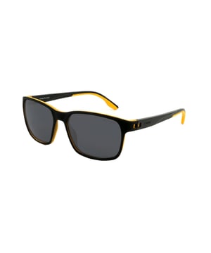 Estas gafas de sol para hombres Kodak combinan un diseño clásico y moderno con detalles discretos que añaden sofisticación.

Forma y diseño:
- Gafas de sol cuadradas Kodak, ideales para un estilo versátil y atemporal.

Material de la montura:
- Hechas de Nylon TR90, un material ultra ligero, flexible y resistente, estas gafas garantizan comodidad durante todo el día.

Patillas:
- Las patillas también están hechas de TR90, coincidiendo con el material de la montura.

Detalles de la marca:
- Logotipo de Kodak en las patillas.

Lentes:
- Polarizadas: Sí.
- Progresivas: Sí, compatibles con lentes progresivas.
- Graduación: Sí, adaptables a tus necesidades visuales.
- Protección UV400 al 100%.

El color de las lentes de las gafas puede variar ligeramente de las imágenes debido a efectos de iluminación o ajustes en el acabado del material, ¡pero siempre mantendrán su estilo y calidad!
Medidas: Altura de lente: 41 mm. Ancho de lente: 57 mm. Puente: 17 mm. Patillas: 145 mm.
Composición: Nylon TR90
Cuidado:
Utiliza un paño de microfibra para limpiar las lentes y evitar rayones.