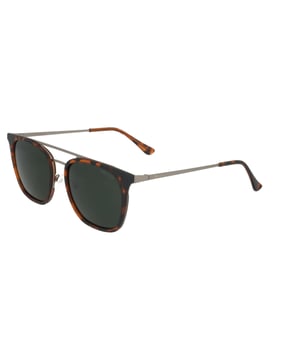 These Kodak men's sunglasses combine a classic, modern design with discreet details that add sophistication.

 Shape and design:
 - Kodak square sunglasses, ideal for a versatile and timeless style.
 - Double bridge.

 Frame Material:
 - Made of TR90 Nylon, an ultra-light, flexible and resistant material, these sunglasses guarantee comfort all day long.

 Sideburns:
 - The temples are made of metal with TR90 nylon finishes.

 Brand details:
 - Kodak branding on temples.

 Glasses:
 - Polarized: Yes.
 - Progression: Yes, compatible with progressive lenses.
 - Graduation: Yes, adaptable to your visual needs.
 - 100% UV400 protection.

 The color of the sunglasses lenses may vary slightly from the images due to lighting effects or adjustments in the material finish, but they will always retain their style and quality!
 Measures: Lens height: 43 mm. Lens width: 53 mm. Bridge: 19 mm. Temples: 140 mm.
 Composition: Nylon TR90
 Care:
Use a microfiber cloth to clean the lenses and avoid scratches.