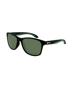 Estas gafas de sol hombre Kodak combinan un diseño deportivo y moderno con detalles vibrantes que las hacen destacar.

Forma y diseño:
- Gafas de sol Kodak con forma cuadrada curva.

Material de la montura:
- La montura de estas gafas de sol deportivas está fabricada en policarbonato, un material conocido por su resistencia a los impactos y ligereza.

Patillas metálicas:
- Las patillas también están elaboradas de policarbonato, a juego con el material de la montura.

Detalles de la marca:
- Grabado de la marca Kodak en las patillas.

Lentes:
- Polarizadas: Sí.
- Progresión: Sí, compatibles con lentes progresivos.
- Graduación: Sí, adaptables a tus necesidades visuales.
- 100% protección UV400.

El color de las lentes de las gafas de sol puede variar ligeramente con respecto a las imágenes debido a efectos de iluminación o ajustes en el acabado del material, ¡pero siempre conservarán su estilo y calidad!
 Medidas: Alto lente: 42 mm. Ancho lente: 54 mm. Puente: 17 mm. Patillas: 140 mm.
 Composición: Policarbonato
 Cuidados:
Usar un paño de microfibra para limpiar las lentes y evitar rayaduras.