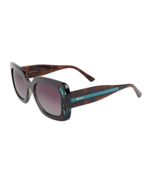 Estas gafas de sol para mujeres Kodak combinan un diseño clásico y moderno con detalles discretos que añaden sofisticación.

 Forma y diseño:
 - Gafas de sol cuadradas a la moda, ideales para un estilo versátil y atemporal.

 Material de la montura:
 - La montura de estas gafas está hecha de policarbonato, un material conocido por su resistencia a impactos y ligereza.

 Patillas:
 - Las patillas también están hechas de policarbonato, haciendo juego con el material de la montura.

 Detalles de la marca:
 - Marca Kodak en las patillas.

 Lentes:
 - Polarizadas: Sí.
 - Progresivas: Sí, compatibles con lentes progresivos.
 - Graduación: Sí, adaptables a tus necesidades visuales.
 - Protección 100% UV400.

 El color de las lentes de las gafas puede variar ligeramente de las imágenes debido a efectos de luz o ajustes en el acabado del material, ¡pero siempre mantendrán su estilo y calidad!
 Medidas: Altura de la lente: 42 mm. Ancho de la lente: 53 mm. Puente: 20 mm. Patillas: 145 mm.
 Composición: Policarbonato.
 Cuidado:
Usa un paño de microfibra para limpiar las lentes y evitar rayones.