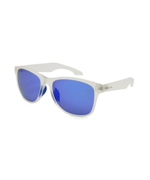 Estas gafas de sol para hombres Kodak combinan un diseño deportivo y moderno con detalles vibrantes que las hacen destacar.

Forma y diseño:
- Gafas de sol Kodak con forma cuadrada curvada.

Material de la montura:
- La montura de estas gafas de sol deportivas está hecha de policarbonato, un material conocido por su resistencia al impacto y ligereza.

Templos de metal:
- Los templos también están hechos de policarbonato, coincidiendo con el material de la montura.

Detalles de la marca:
- Marca Kodak en los templos.

Lentes:
- Polarizadas: Sí.
- Progresivas: Sí, compatibles con lentes progresivas.
- Graduación: Sí, adaptables a tus necesidades visuales.
- Protección 100% UV400.

El color de las lentes de las gafas de sol puede variar ligeramente de las imágenes debido a efectos de iluminación o ajustes en el acabado del material, ¡pero siempre mantendrán su estilo y calidad!
Medidas: Altura de lente: 43 mm. Ancho de lente: 55 mm. Puente: 18 mm. Templos: 140 mm.
Composición: Policarbonato.
Cuidado:
Usa un paño de microfibra para limpiar las lentes y evitar rayones.
