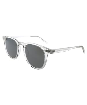 Si te gusta lucir lo último en moda y los accesorios son vitales para el conjunto de tu imagen, no te quedes sin las Gafas de Sol Unisex Kodak CF90007.

Forma y diseño:
- Gafas sol Kodak con forma redonda clásica.

Material de la montura:
- La montura de estas gafas de sol está fabricada en policarbonato, un material conocido por su resistencia a los impactos y ligereza.

Patillas:
- Las patillas también están elaboradas de policarbonato, a juego con el material de la montura.

Detalles de la marca:
- Grabado de la marca Kodak en las patillas.

Lentes:
- Polarizadas: Sí.
- Progresión: Sí, compatibles con lentes progresivos.
- Graduación: Sí, adaptables a tus necesidades visuales.
- 100% protección UV400.

El color de las lentes de las gafas de sol puede variar ligeramente con respecto a las imágenes debido a efectos de iluminación o ajustes en el acabado del material, ¡pero siempre conservarán su estilo y calidad!
 Medidas: Alto lente: 44 mm. Ancho lente: 48 mm. Puente: 21 mm. Patillas: 145 mm.
 Composición: Policarbonato
 Cuidados:
Usar un paño de microfibra para limpiar las lentes y evitar rayaduras.