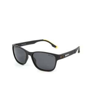 Estas gafas de sol para hombres de Kodak combinan un diseño deportivo y moderno con detalles vibrantes que las hacen destacar.

Forma y diseño:
- Gafas de sol Kodak con una forma rectangular curva.

Material del armazón:
- Hechas de Nylon TR90, un material ultra ligero, flexible y resistente, estas gafas garantizan comodidad todo el día.

Patillas:
- Las patillas también están hechas de TR90, coincidiendo con el material del armazón.

Detalles de la marca:
- Logotipo de Kodak en las patillas.

Cristales:
- Polarizados: Sí.
- Progresivos: Sí, compatibles con lentes progresivos.
- Graduación: Sí, adaptables a tus necesidades visuales.
- Protección 100% UV400.

El color de los cristales de las gafas puede variar ligeramente de las imágenes debido a efectos de iluminación o ajustes en el acabado del material, ¡pero siempre mantendrán su estilo y calidad!
Medidas: Altura del cristal: 39 mm. Ancho del cristal: 54 mm. Puente: 16 mm. Patillas: 145 mm.
Composición: Nylon TR90
Cuidados:
Utiliza un paño de microfibra para limpiar los cristales y evitar rasguños.