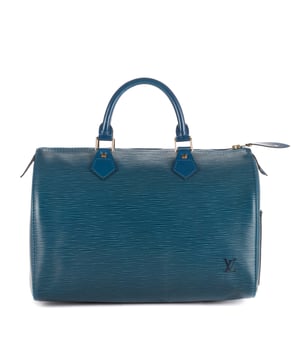 Louis Vuitton Tassen Speedy 30 Handtas in de Blauw Kalfsleer in de Gouden Messing  hardware. Het product is in In Uitstekende Staat (A).
  Afmetingen: 30x21x17 cm 
  Inclusief accessoires: None
      
  BrandCo Paris vindt zeldzame artikelen in de beste staat voor ongelooflijke prijzen. Het is de moeite waard om geduldig te zijn! Koop met vertrouwen: alle artikelen van BrandCo Paris worden zorgvuldig geselecteerd en geverifieerd door ons team van experts.

  Alle artikelen worden geleverd met een certificaat van echtheid en verpakt door BrandCo Paris.

  Classificatietabel voor de conditie van het artikel:

  N (als nieuw)
  AA (perfecte staat)
  A (uitstekende staat)
  AB (zeer goede staat)
  B (goede/redelijke staat)