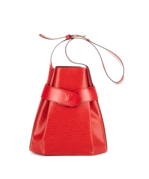 Louis Vuitton Bolsas Sac d'Epaule PM Bolso bandolera en Rojo Piel de becerro y Latón dorado hardware. El producto está en en Excelentes Condiciones (A).
  Dimensiones: 27x30x14.5 cm 
  Accesorios incluidos: None
    
  BrandCo Paris encuentra artículos raros y en las mejores condiciones a precios increíbles. ¡Vale la pena tener paciencia! Compra con confianza: todos los artículos de BrandCo Paris son seleccionados y autenticados cuidadosamente por nuestro equipo de expertos.
  Todos los artículos vienen con un certificado de autenticidad y un embalaje entregado por BrandCo Paris.
  Tabla de clasificación de la condición del artículo
  N (como nuevo)
  AA (perfecto estado)
  A (excelente estado)
  AB (muy buen estado)
  B (bueno/regular)