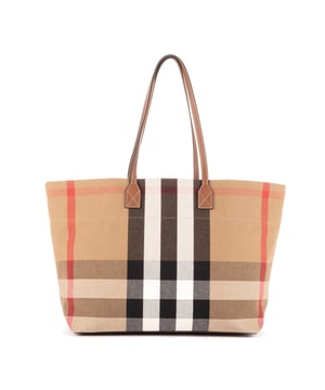 Burberry Bolsas London Tote  Bolso bandolera en Marrón Lona recubierta y NINGUNO hardware. El producto está en Como Nuevo (N).
  Dimensiones: 36x30x15 cm 
  Accesorios incluidos: Dustbag
    
  BrandCo Paris encuentra artículos raros y en las mejores condiciones a precios increíbles. ¡Vale la pena tener paciencia! Compra con confianza: todos los artículos de BrandCo Paris son seleccionados y autenticados cuidadosamente por nuestro equipo de expertos.
  Todos los artículos vienen con un certificado de autenticidad y un embalaje entregado por BrandCo Paris.
  Tabla de clasificación de la condición del artículo
  N (como nuevo)
  AA (perfecto estado)
  A (excelente estado)
  AB (muy buen estado)
  B (bueno/regular)