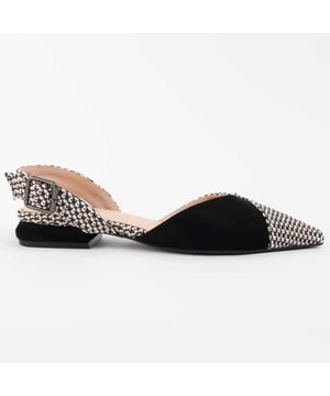 Women's casual ballerina. Insole made of 100% natural leather. Comfortable fit. Manufactured by other brands for our brand.