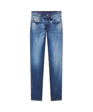 Denim azul diésel, marca Diesel en una insignia grande encima del bolsillo trasero y en el bolsillo para monedas, 98 % algodón, 2 % elastano Denim elástico, hecho en Túnez, corte entallado, pernera cónica, cierre de botones, vaqueros de mezclilla azul
