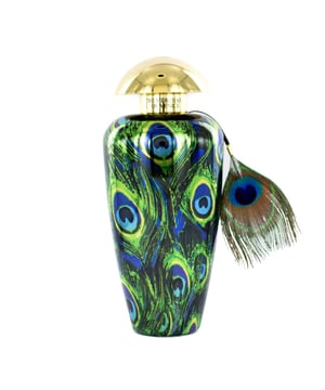 Experience the enchanting allure of The Merchant of Venice Imperial Emerald Eau de Parfum Spray, inspired by the beauty of the peacock. This exquisite scent features vibrant top notes of Bergamot and Mandarin, complemented by the powderiness of Iris and a hint of Pink Pepper. The heart reveals a luxurious bouquet of Rose Absolute, Lily of the Valley, and Night-Blooming Jasmine, enriched with Ylang Ylang. The warm base combines Amber, Benzoin, and Vanilla, creating an unforgettable trail. Perfect for the confident woman who leaves a lasting impression.
