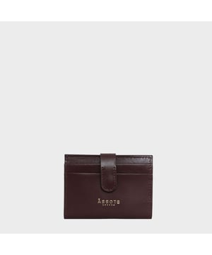 The Assots 'Grove' in smooth Italian finish genuine leather is designed with longevity in mind. Beautifully handcrafted from polished premium leather, this credit card holder provides a compact way to store your essential cards and notes. Slipping neatly into your pocket, the 'Grove' is equipped with the latest RFID technology.
Six credit card slots. One window I.D slot. Button tab closure. Extremely lightweight and slim. Fitted with RFID lining to help protect your card data from unwanted scanning. Fully lined with an Assots London natural cotton fabric. Adorned with an inimitable Assots London golden foil emboss logo branding.
Composition: Body: 100% Genuine Leather. Lining: Cotton.
DISCLAIMER : All pictures shown are for illustration purpose only. Actual product colour may vary due to different ambience lighting or the screen display settings. Size- W9.5cm x H8cm x D1cm.